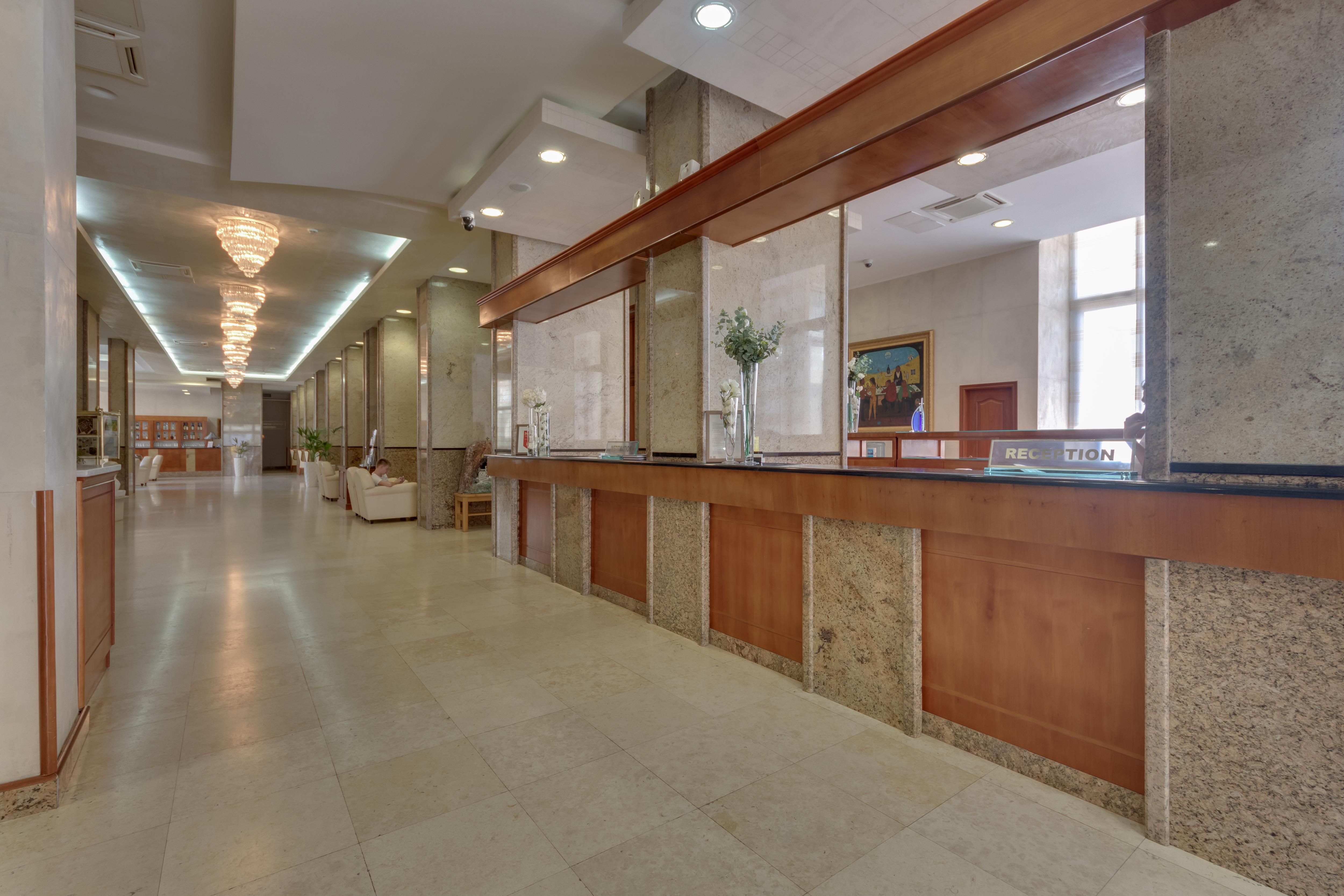 Mediteran & Hotell Budva
